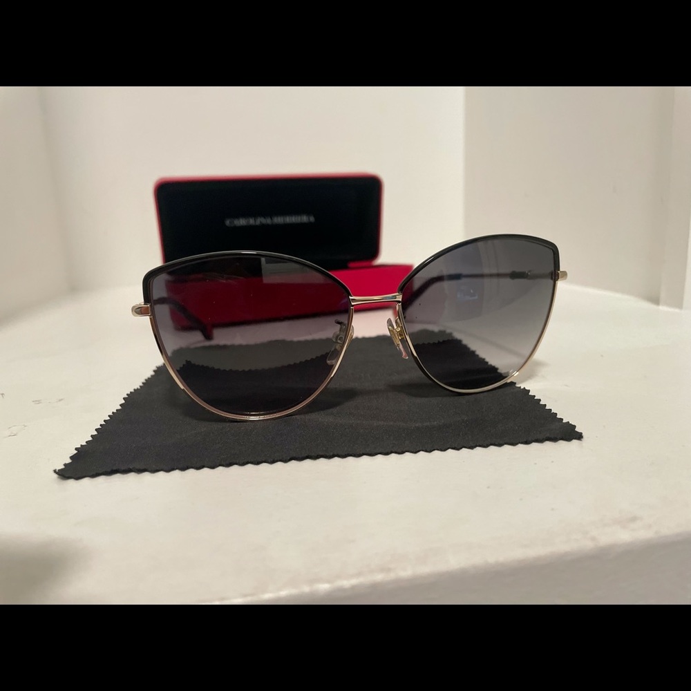 NEW collection Carolina Herrera sunglasses.